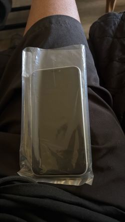 Brand new iPhone XR Carrier Unlocked