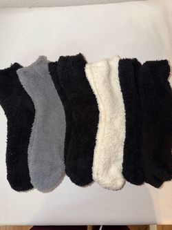WOMENS SOCKS SIZE MEDIUM