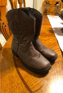 Boots size 3 for kids