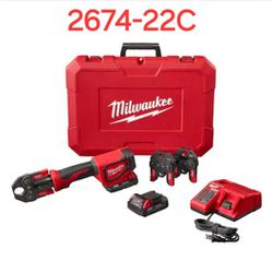 Milwaukee
M18 18V Lithium-Ion Cordless Short Throw Press Tool Kit with 3 PEX Crimp Jaws (2) 2.0 Ah Batteries and Charger