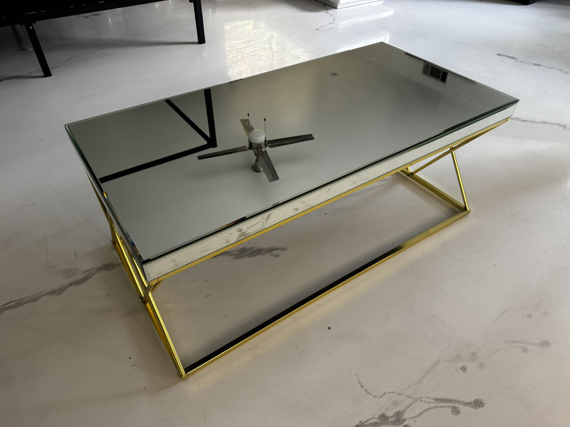 Mirror coffee table 