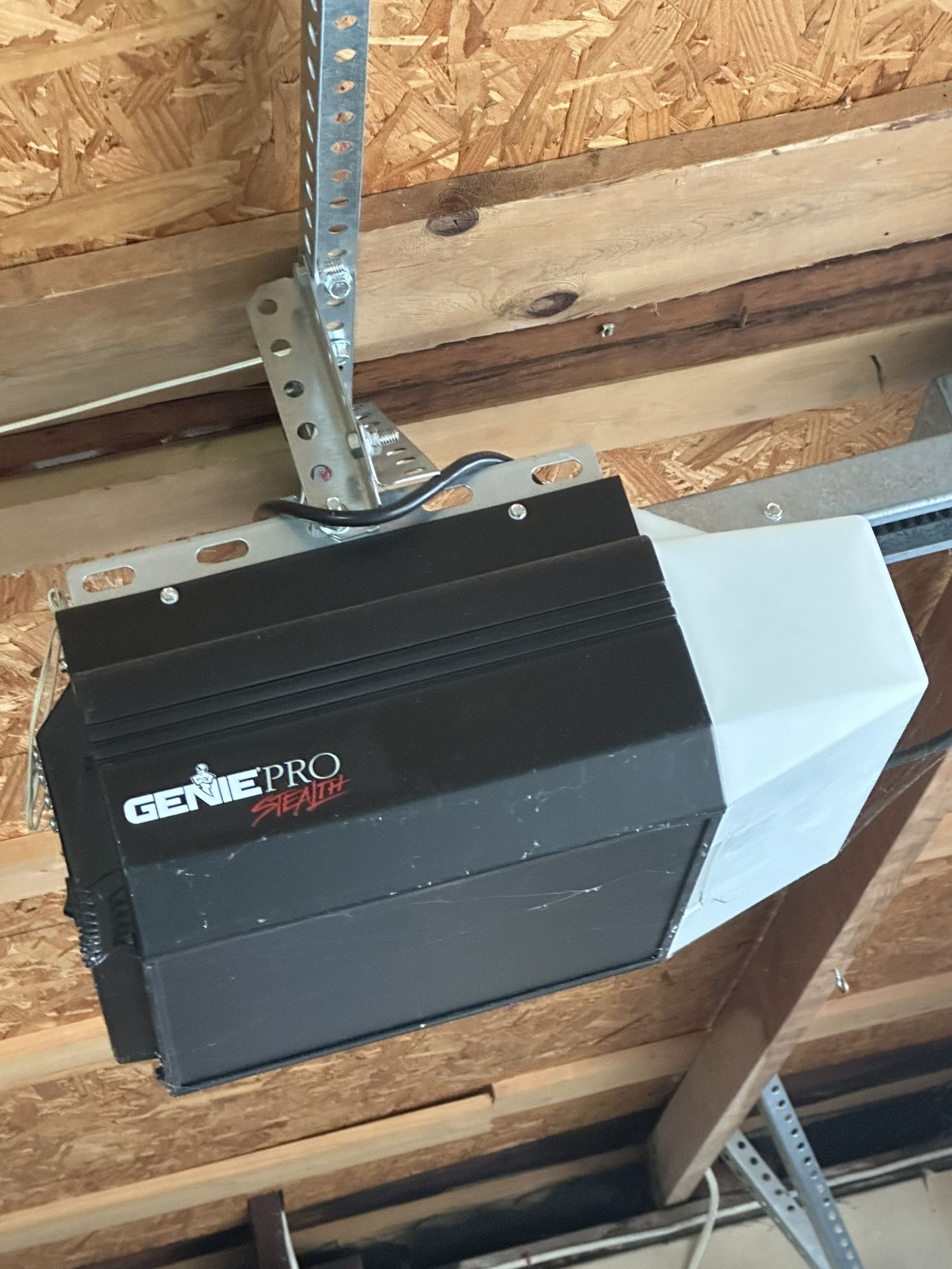GENIE PRO GARAGE DOOR OPENER COMPLETE INCLUDES EVERYTHING for Sale in ...
