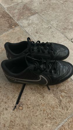 Tiempo Cleats 