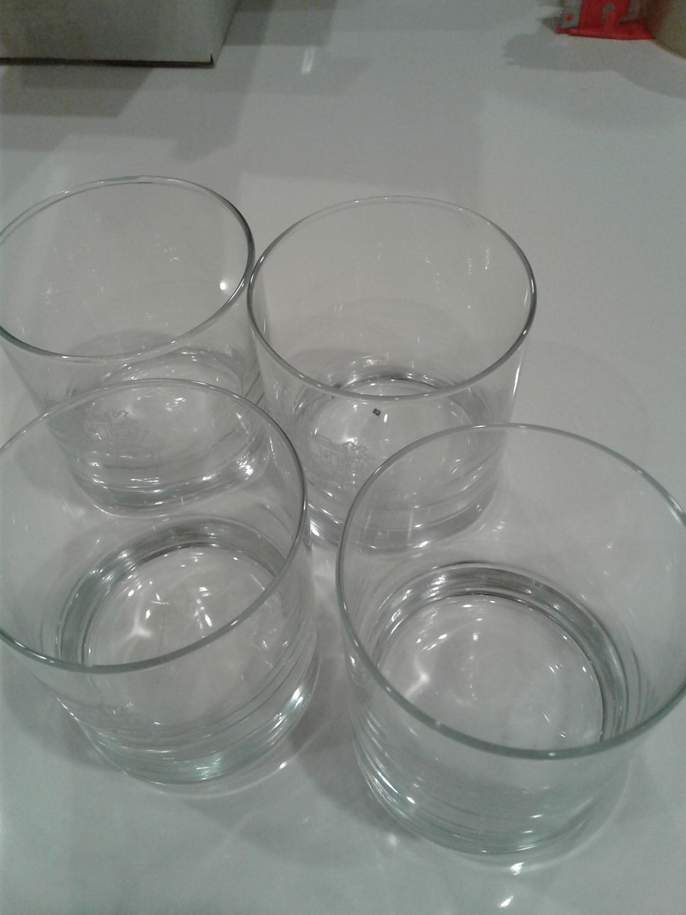 Set of 4 new drinking glasses