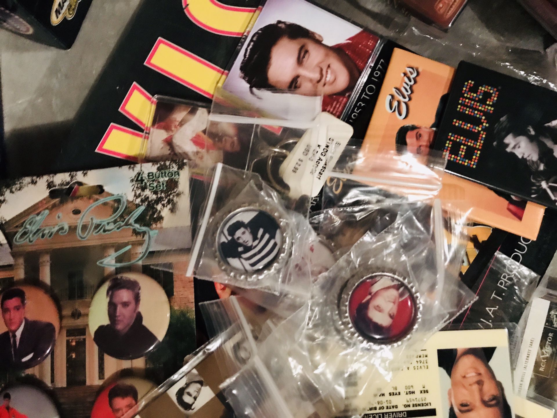 Bundle of Elvis Presley stuff most of them still on box