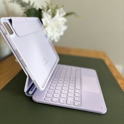 ESR 360 Magnetic Keyboard Case for iPad Pro 11” (2024) – New Open Box