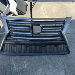 2018 Lexus GX 460 grill