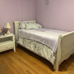 White Twin Sized Bedroom Set 