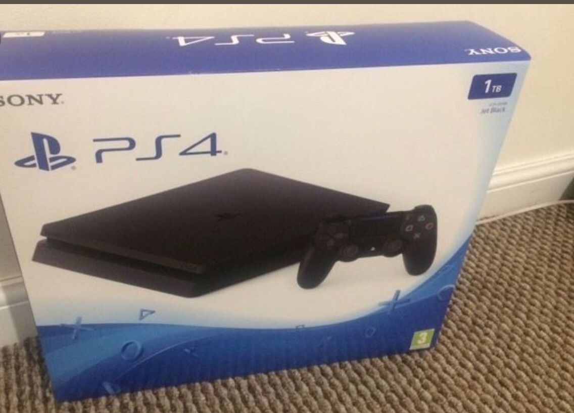 Play station 4 slim 1tb