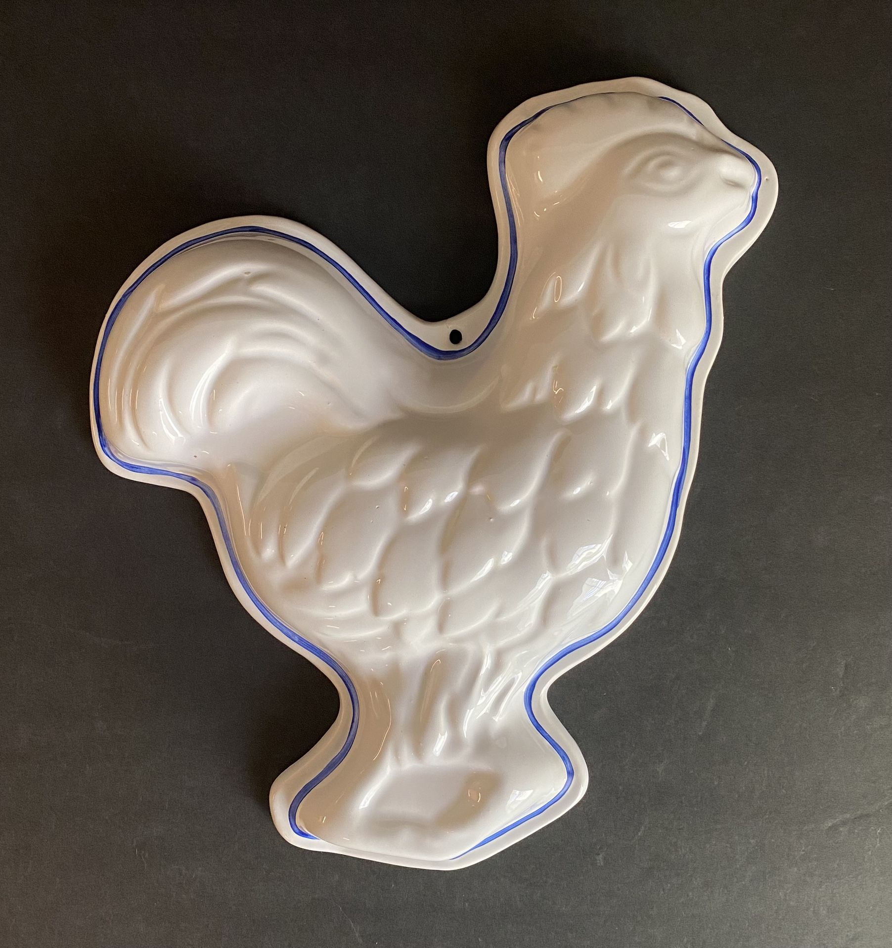 Vintage White Rooster Blue Trim Ceramic Kitchen Wall Hanging Mold Portugal