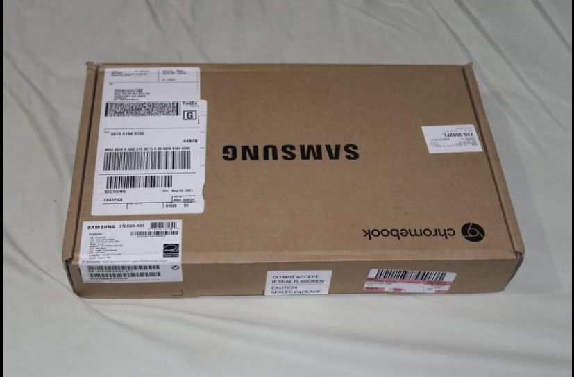 *UNOPENED* NEW Samsung Chromebook 4!!!