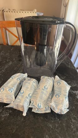 Brita Water Filter Pitcher with 4 Replacement Filters