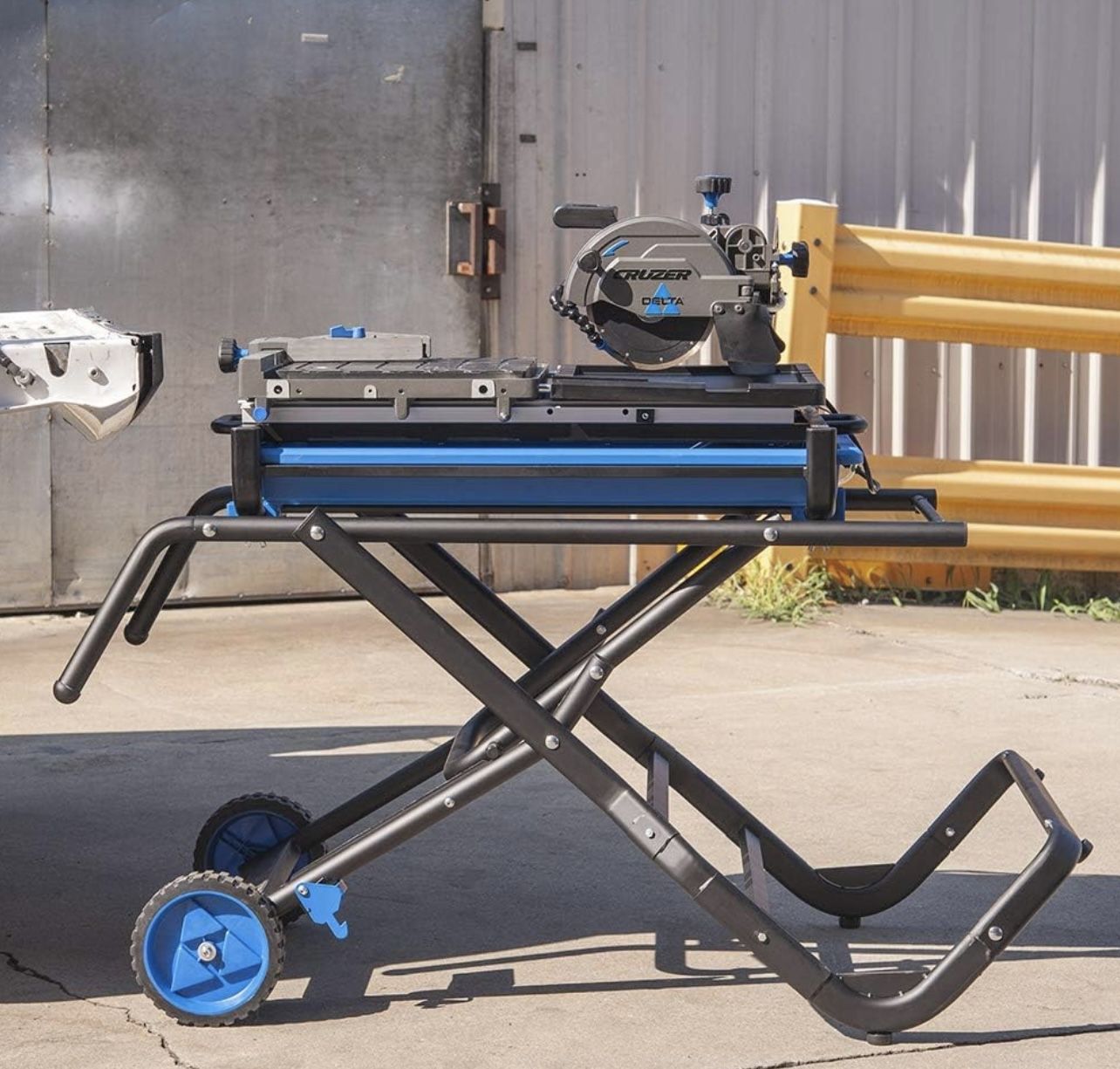 NEW Wet/Dry Tile Saw & Portable Stand