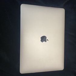 MacBook Air 2020 With Charger Rosegold