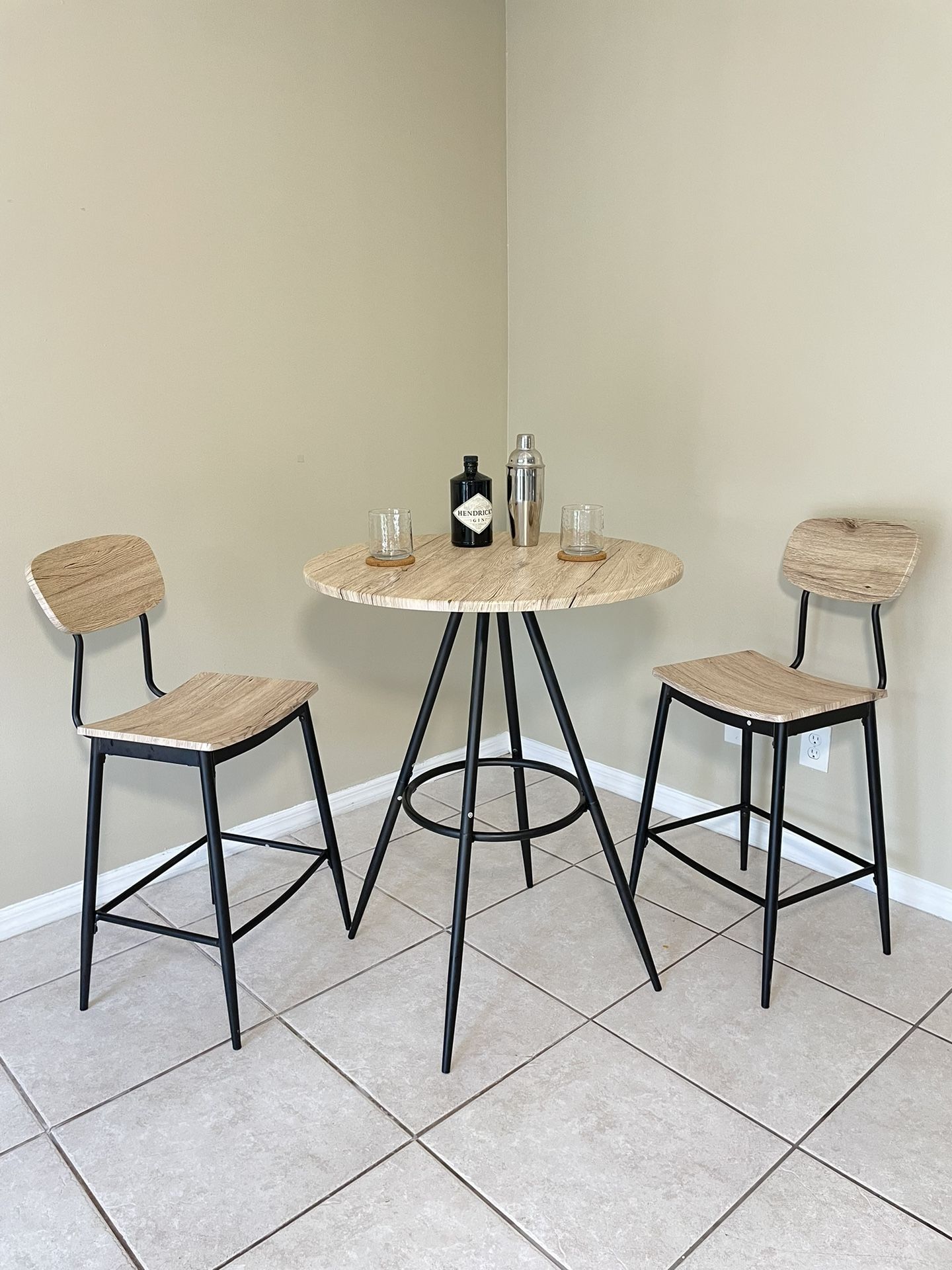 Industrial Modern 3-piece Round Bar Table