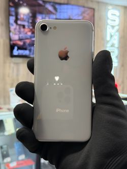 Apple iPhone 8 64 GB - White (Unlocked) + Warranty