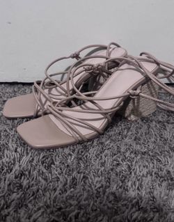 Women’s Lace Up Chunky Heel