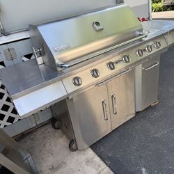 Jenn-Air Family Grill 