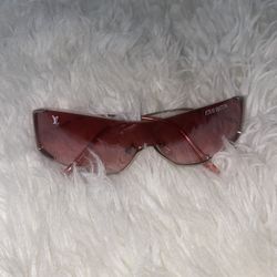  Louis Vuitton pink sunglasses