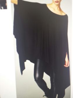 Free flow poncho tunic - black