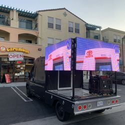 Billboard  Advertising  Truk 2015 Ram 2500