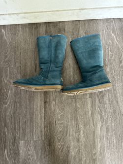 UGG Women’s Boot Size 9 