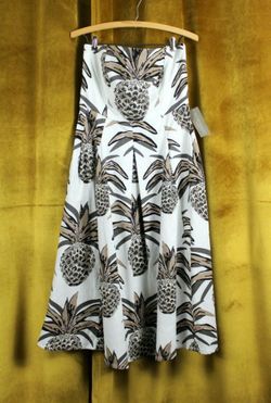 Prom Dress: NY&Co "Del Mar Strapless Dress" with Pockets in Pineapples by Eva Mendes