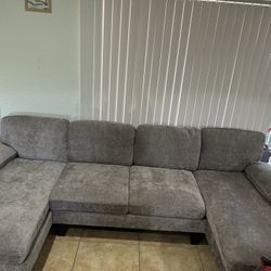 Sofa, gray, 9 feet