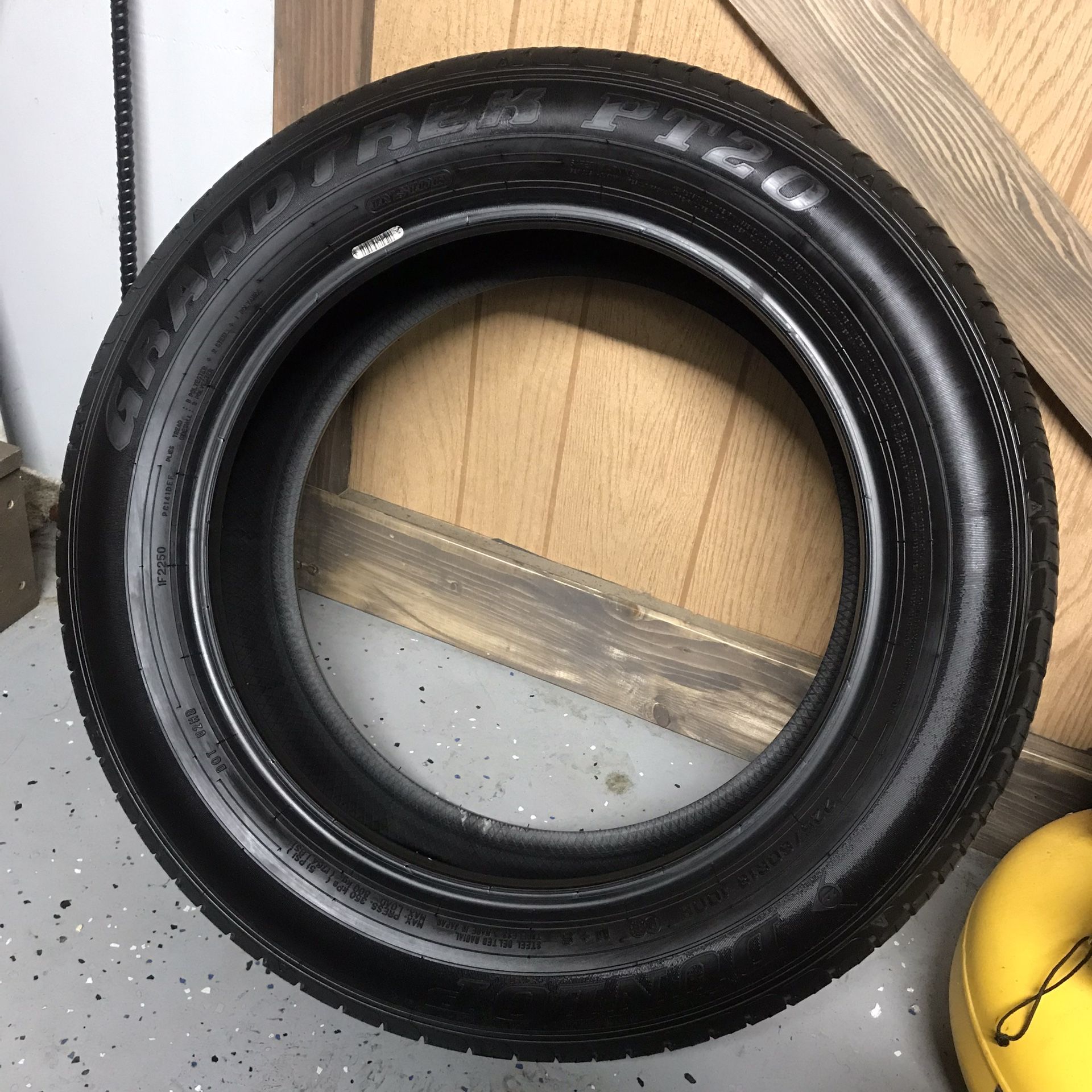 Dunlop GrandTrek PT20