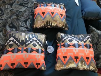 3 sequence pillows brand new
