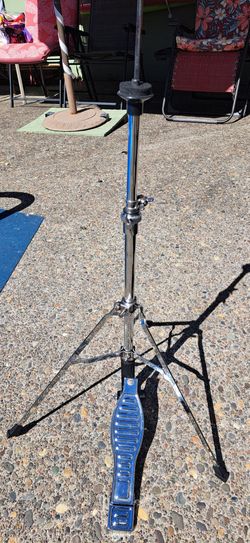 Hi hat stand for child size drum set