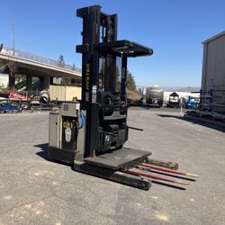 Hyster Order Picker 