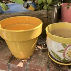 Ceramic Pots Yellow Like New 