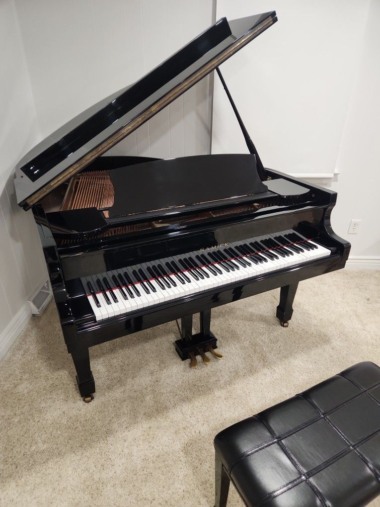 SAMICK SG-1 Baby Grand Piano 5'11