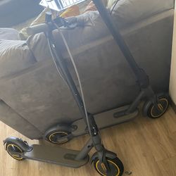 2 Electric Scooters/With Charger