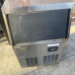 Industrial Icemaker Machine 