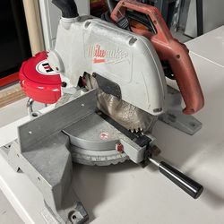 Milwaukee miter saw
