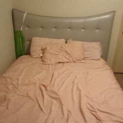 Full Sized Bed 