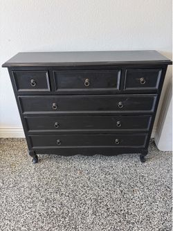 Dresser