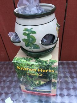 Brand new kitchen hers grow kit comes with soil and everything