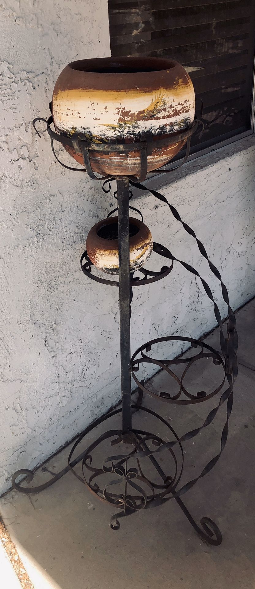 Black Metal Plant Stand