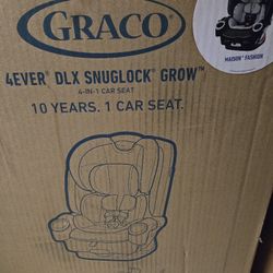 Graco 4ever Dlx Snuglock Carseat