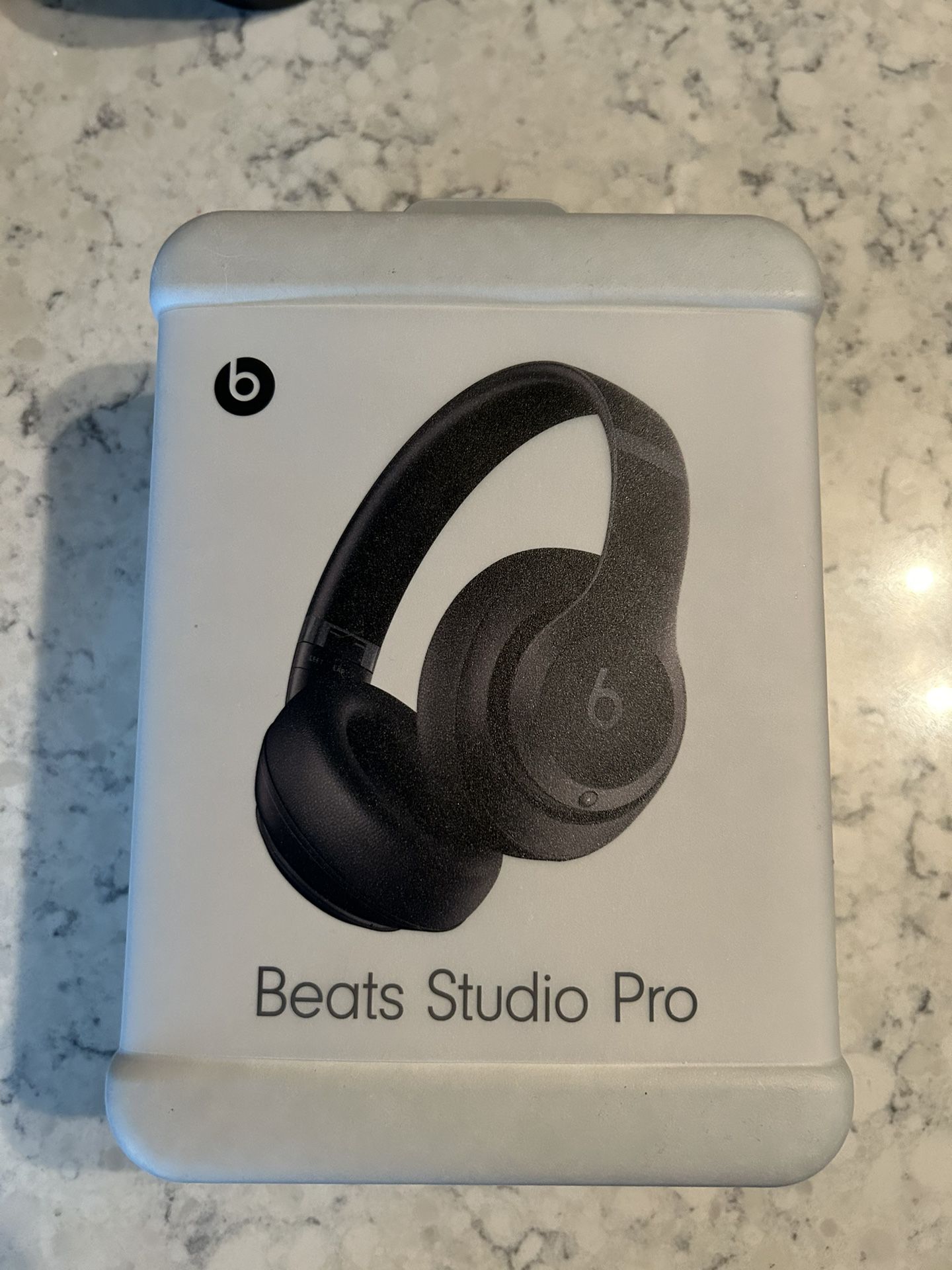 Beats Studio Pro (Black)