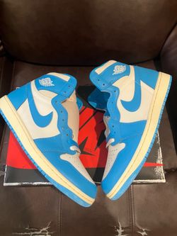 Nike Air Jordan 1 Retro High UNC size 10