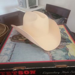 Red Canyon Collection Cowboy Hat