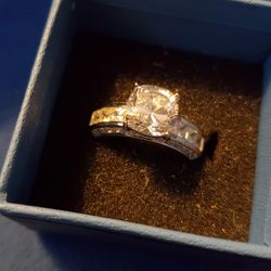 Bella Luce Simulated Diamond 8.55 ct., Rhodium over Silver $220