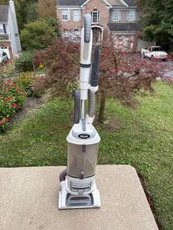 Vacuum cleaner. Works perfectly. Great quality and brand, Shark Navigator Professional.