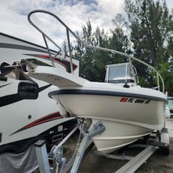 Boston Whaler Center Console Boat