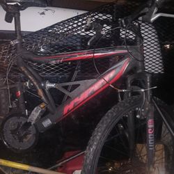 Like New Clean Mountain Bike