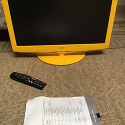 Tv With Manual And Remote Control Works Excellent 20 Inch Screen $60
